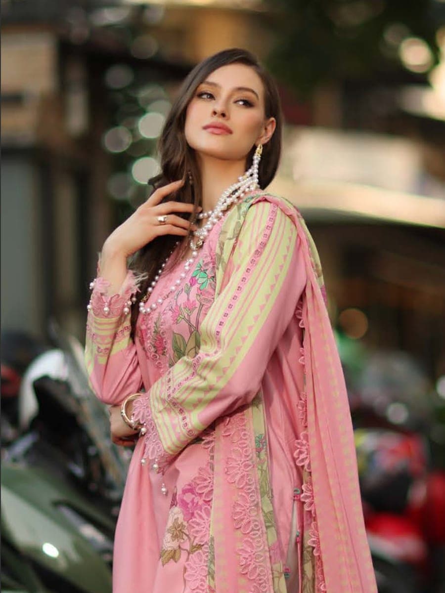 Pakistani Three Piece 22 — fabric view