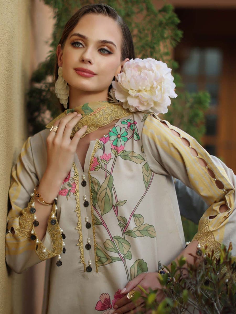 Pakistani Three Piece 26 — front view