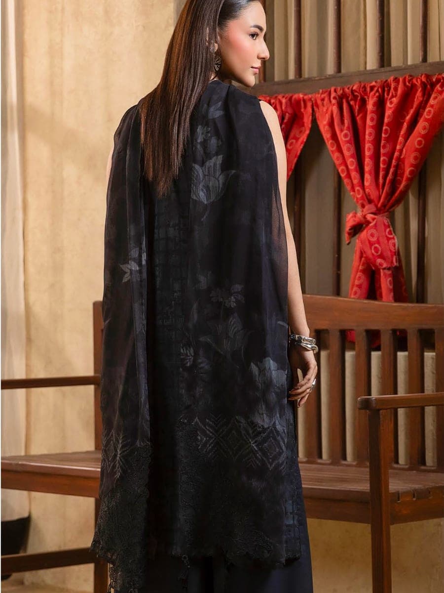 Pakistani Three Piece 27 — back view