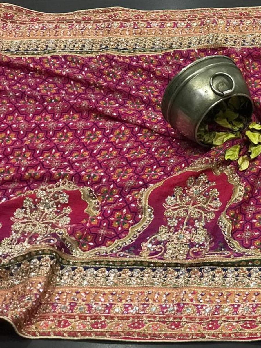 Indian Saree 01 — fabric view