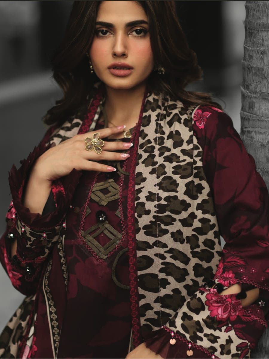 Pakistani Three Piece 33 — hero view